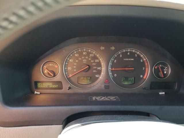 2004 Volvo XC70