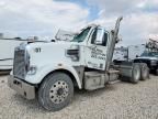2016 Freightliner SD122 Semi Truck