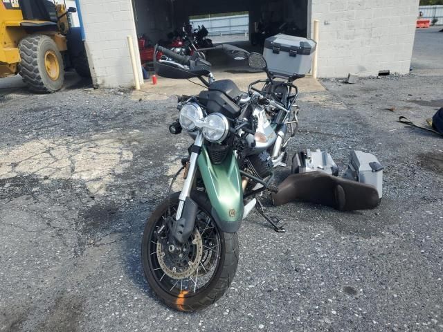 2021 Moto Guzzi V85 TT