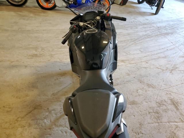 2024 Kawasaki EX500 H