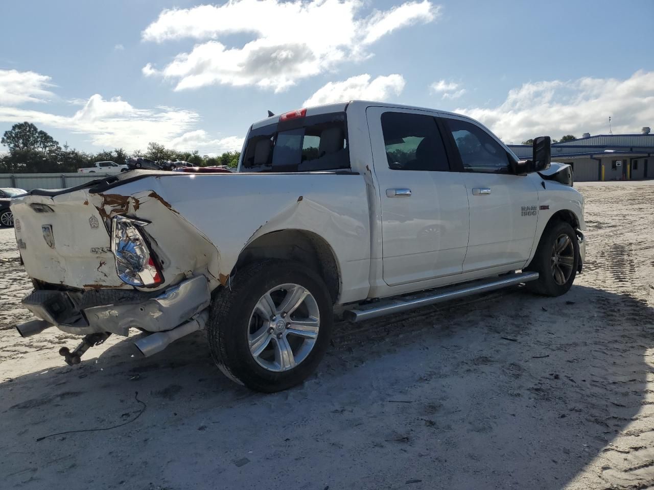 2015 Dodge RAM 1500 SLT