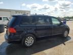 2013 Volkswagen Routan SE