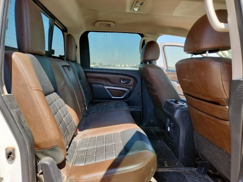 2016 Nissan Titan XD SL