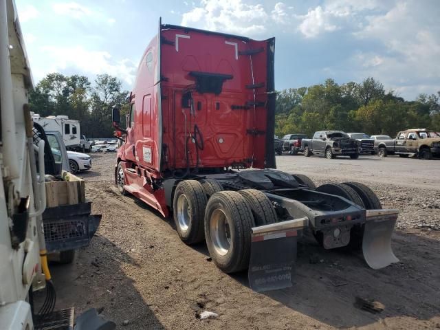 2018 Freightliner Cascadia 126 Semi Truck