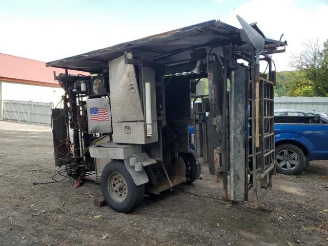 2020 Other 2020 Appleton Steel Livestock Squeeze Chute