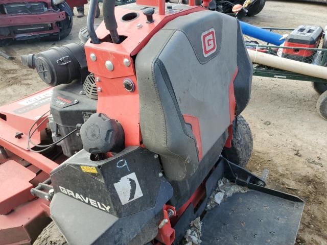1999 Gravely Prostance 48 KAW Commercial Turf Mower