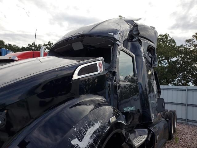 2019 Kenworth Construction T680