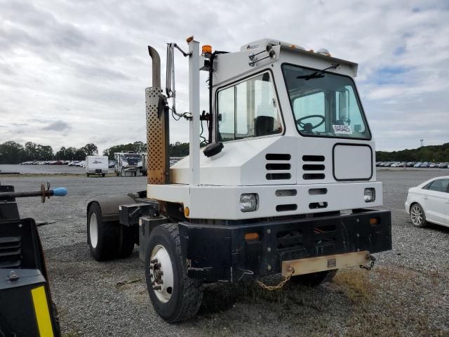 2011 Capacity TJ5000-Yard Truck