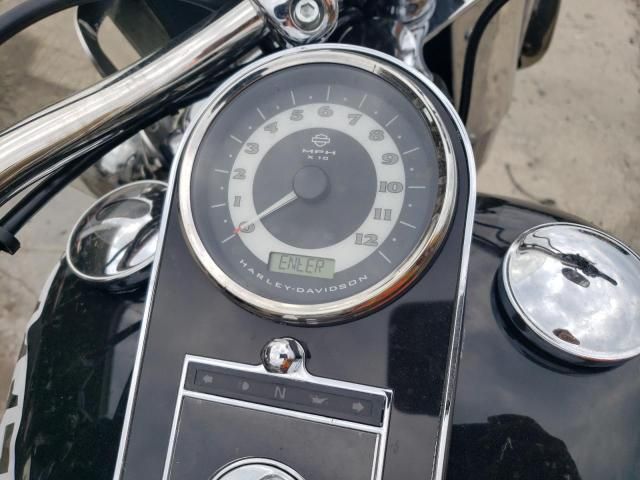 2016 Harley-Davidson Flstn Softail Deluxe