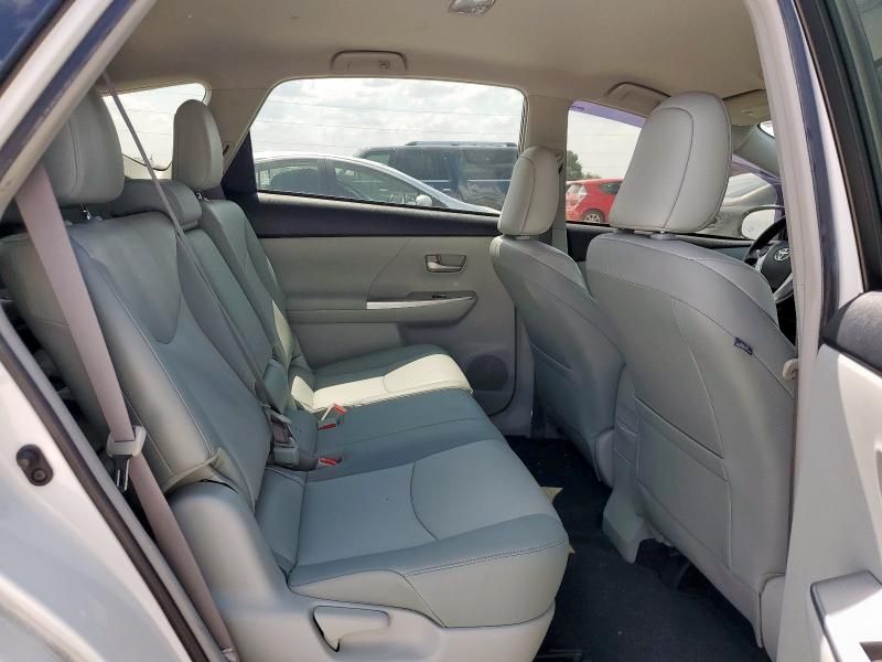 2014 Toyota Prius V