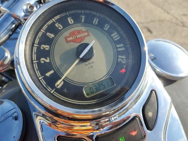 2010 Harley-Davidson Flstc