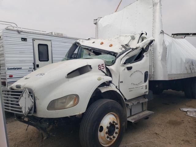 2010 Freightliner M2 106 MED-Trucks