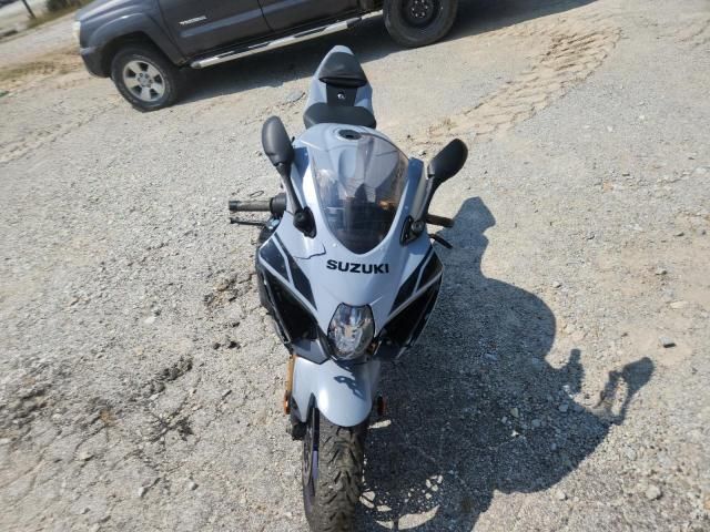 2022 Suzuki GSX-R1000 R