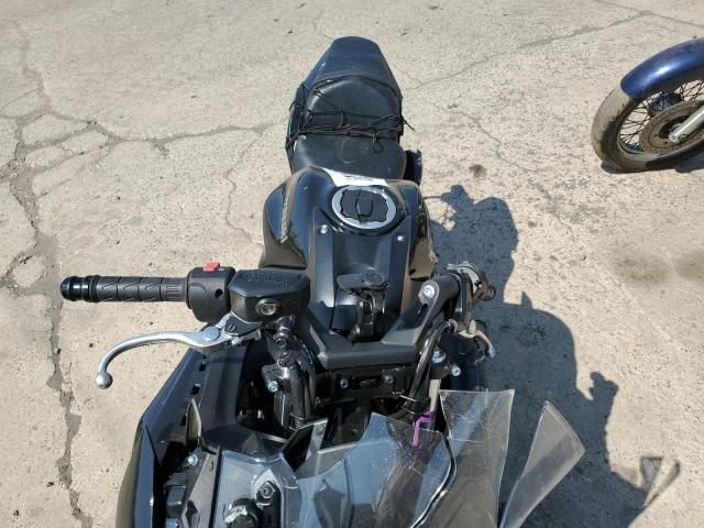 2025 Kawasaki EX650 R