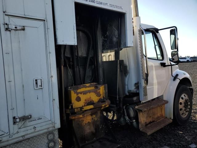 2015 Freightliner M2 106 MED-Trucks Delivery Truck