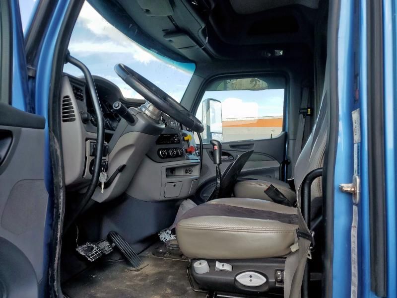 2015 Peterbilt Tractor 2015 Peterbilt 579 Semi Truck