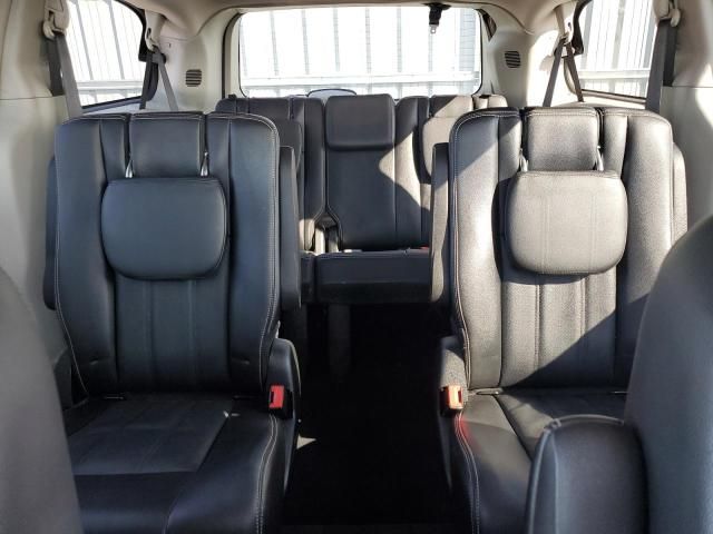 2017 Dodge Grand Caravan Crew