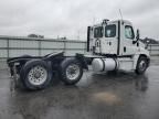 2018 Freightliner Cascadia 125 Semi Truck