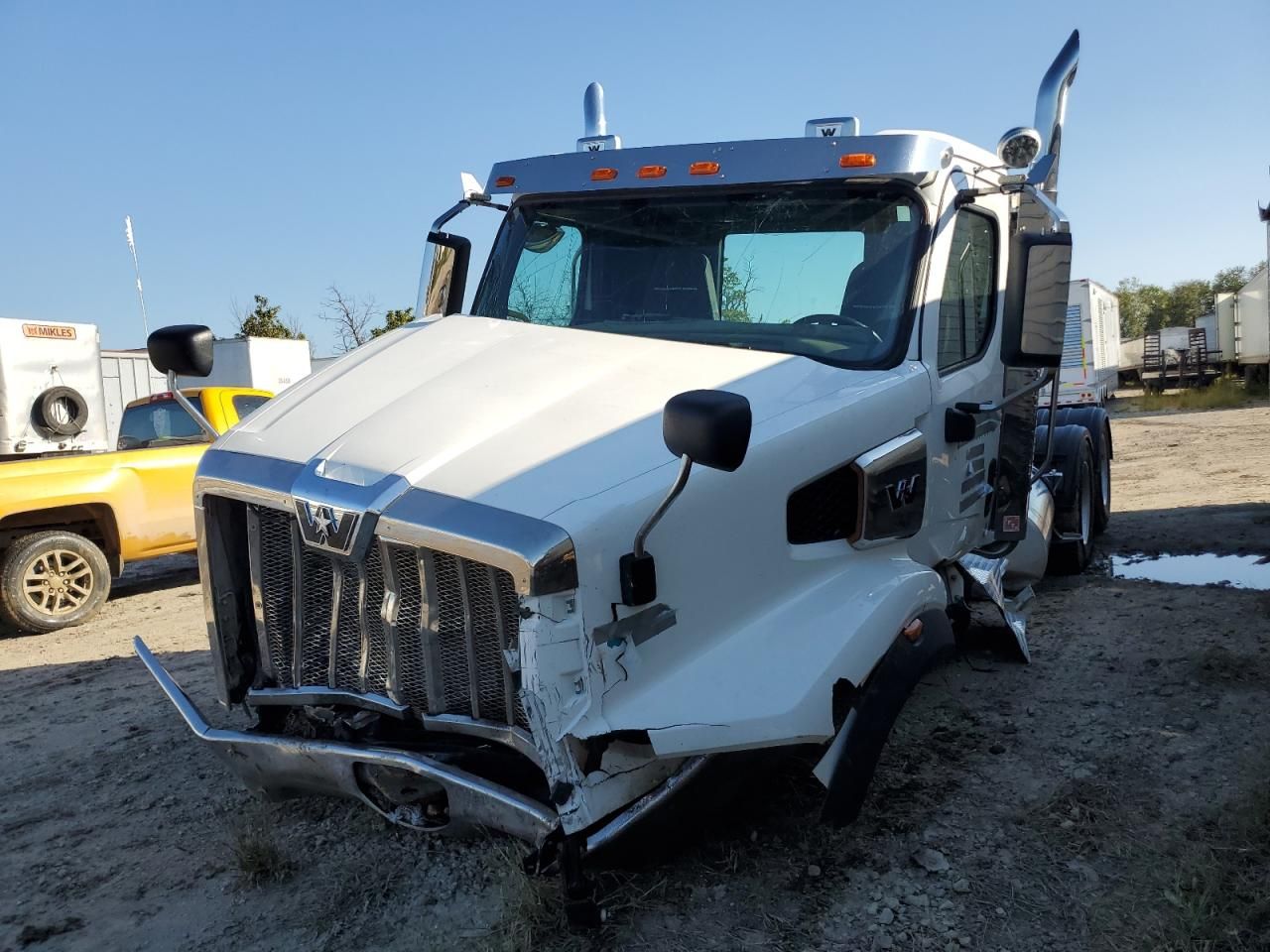 2024 Western Star 2024 Western Star 49X Chassis Semi Truck