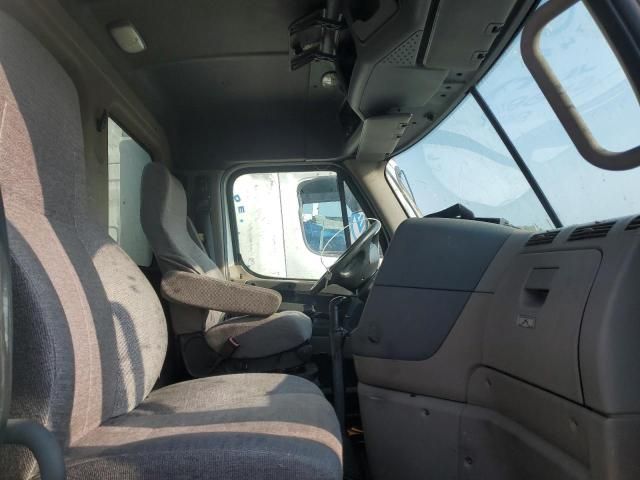 2013 Freightliner Cascadia 1