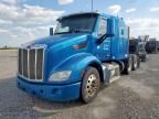 2017 Peterbilt 579 Semi Truck