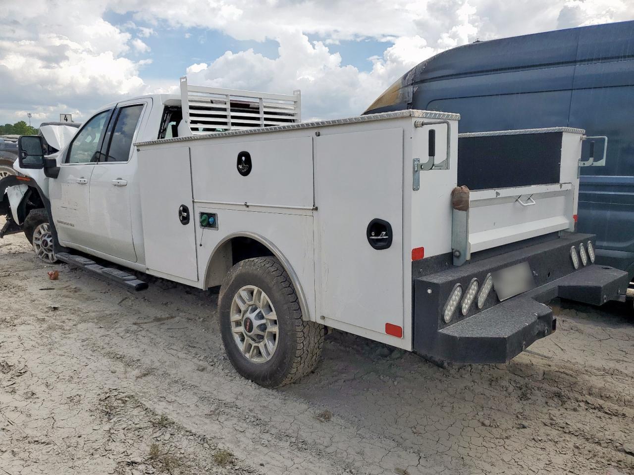 2023 GMC Sierra K2500 SLE