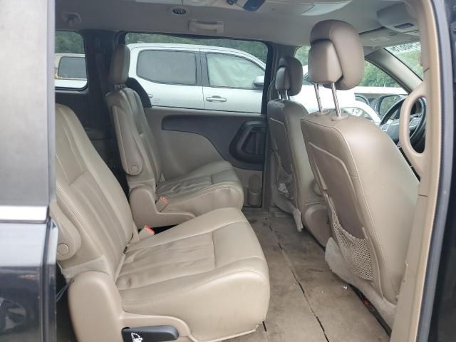 2016 Chrysler Town & Country Touring