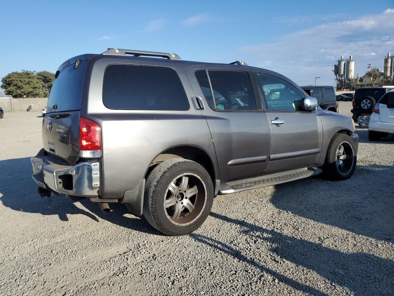 2004 Nissan Armada se