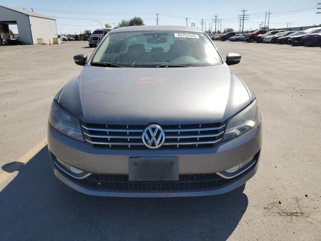2014 Volkswagen Passat SEL
