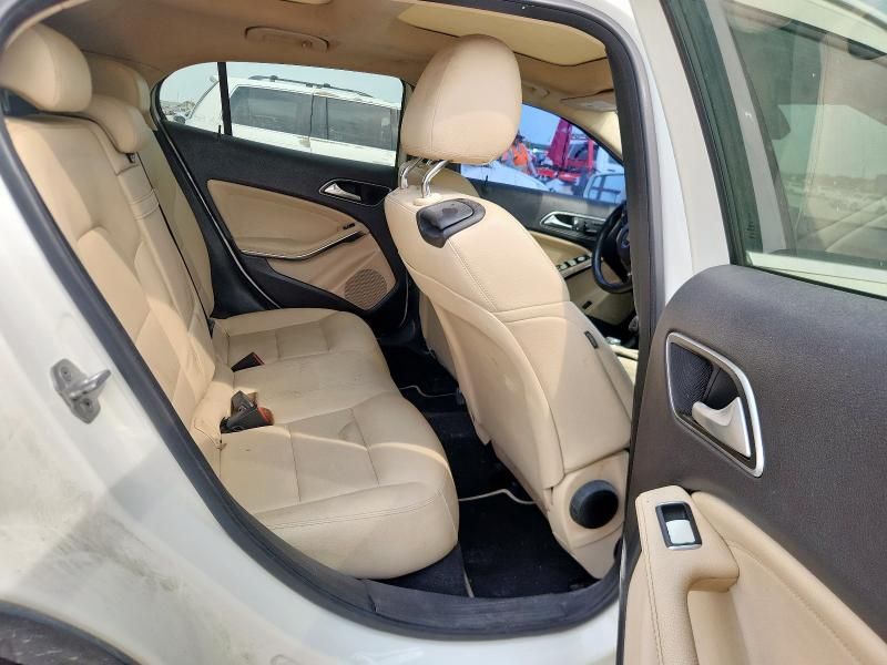 2016 Mercedes-Benz GLA 250