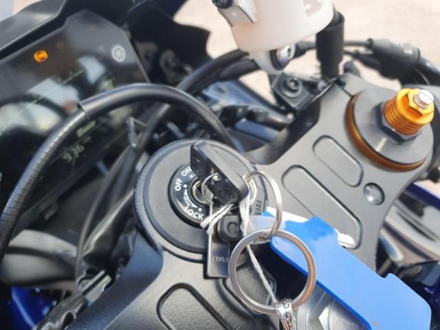 2025 Yamaha YZFR7