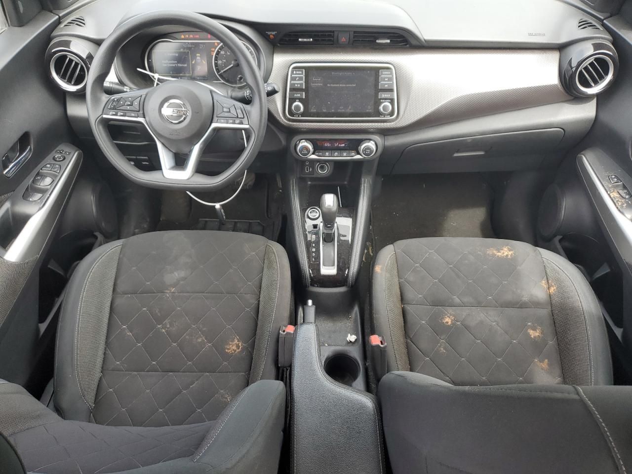 2020 Nissan Kicks sv