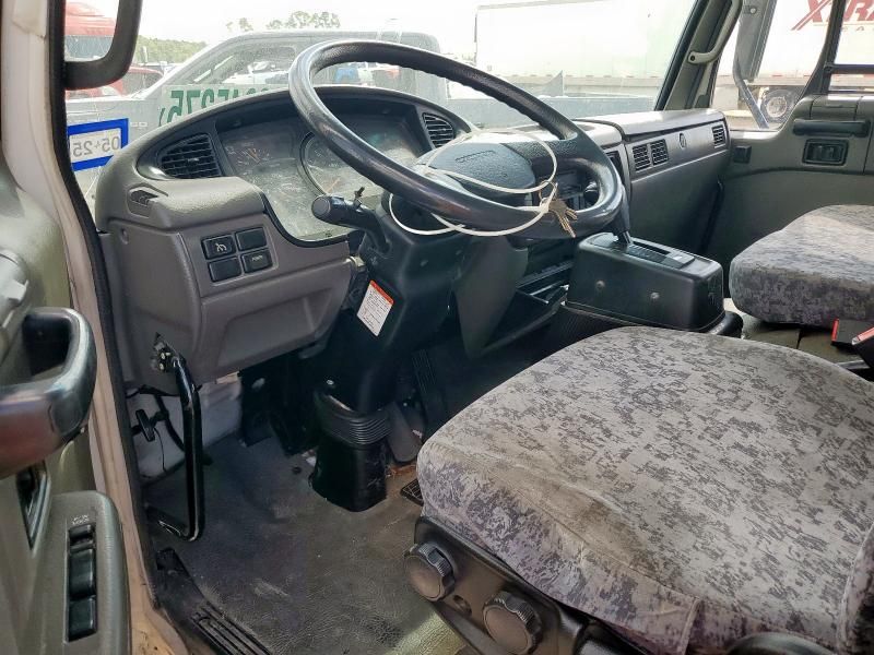 2010 Nissan Diesel UD1800