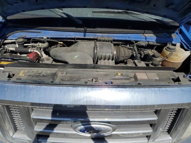 2014 Ford Econoline E350 Super Duty Wagon