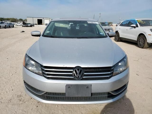 2013 Volkswagen Passat SE