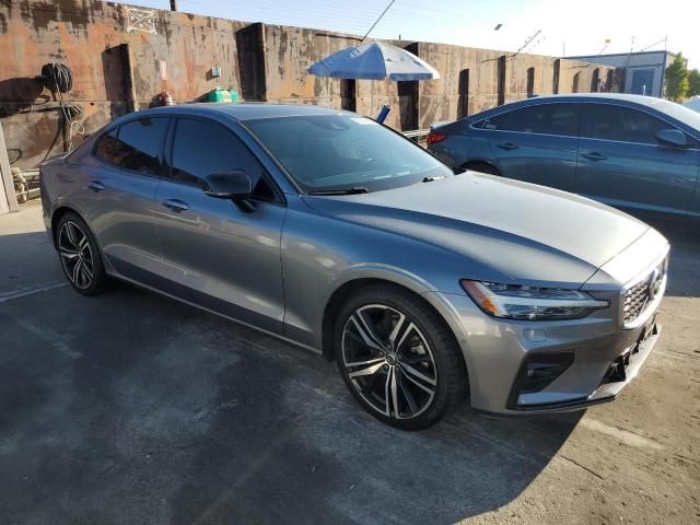 2020 Volvo S60 T5 R-Design