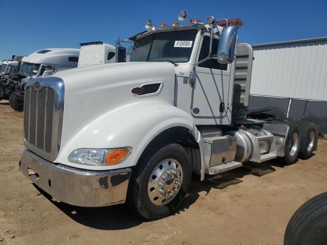 2013 Peterbilt Tractor 2013 Peterbilt 386 Semi Truck