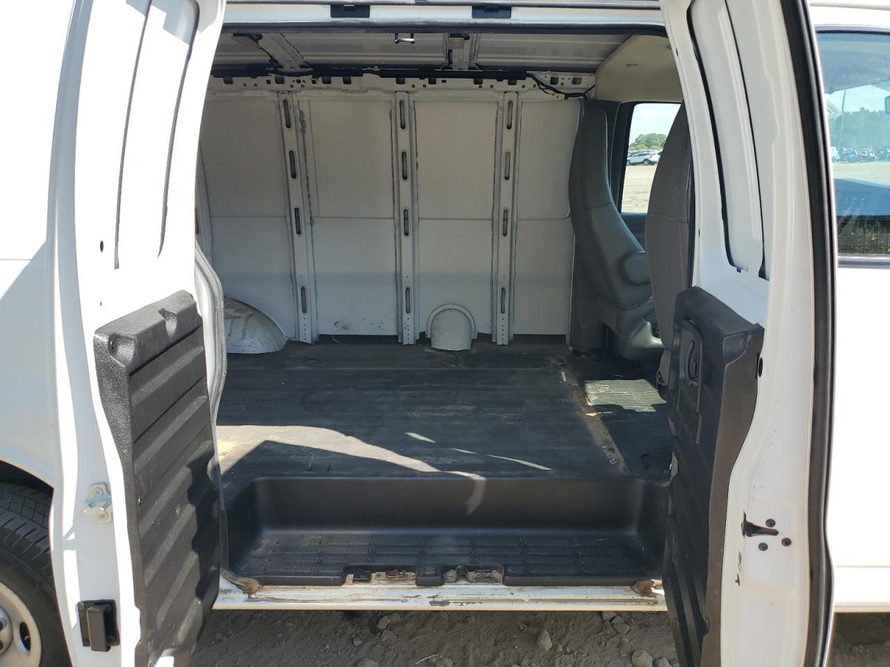 2019 Chevrolet Express G2500