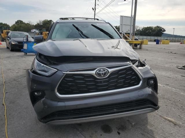 2022 Toyota Highlander Platinum