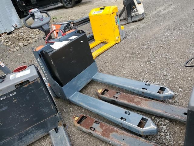 2020 Toyota Electric Pallet Jack-Pallet Jack