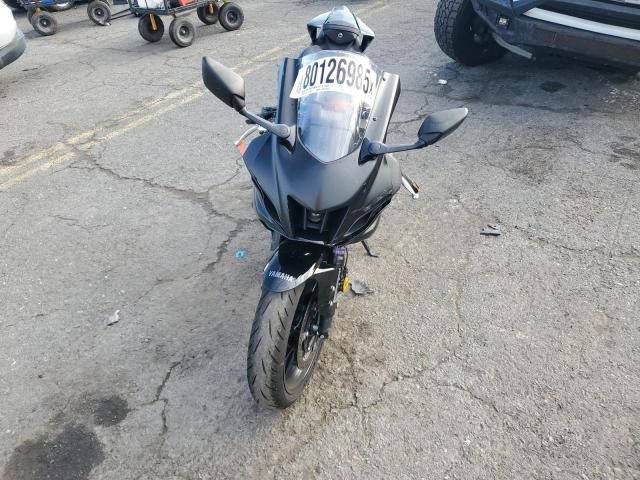 2025 Yamaha YZFR7