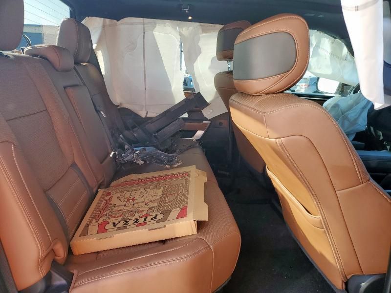 2022 Toyota Tundra Crewmax Platinum
