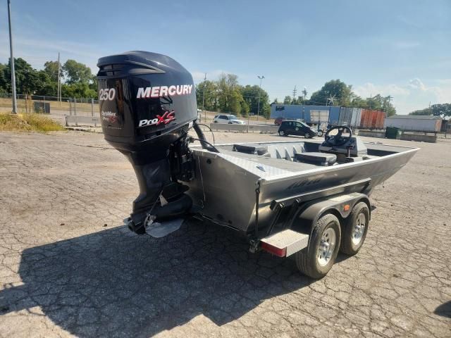 2011 Alweld Boat