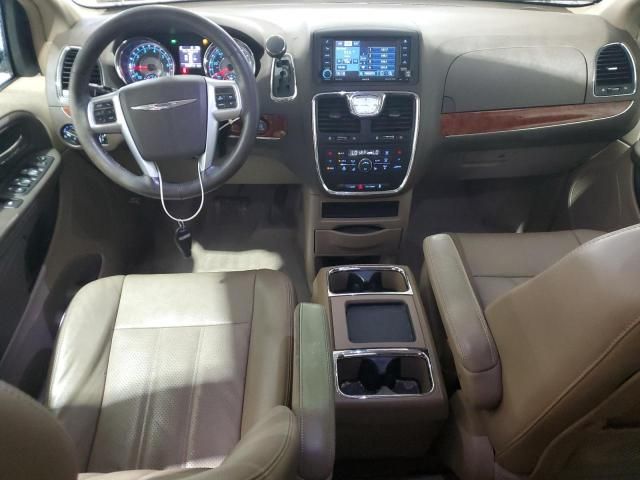 2012 Chrysler Town & Country Touring L