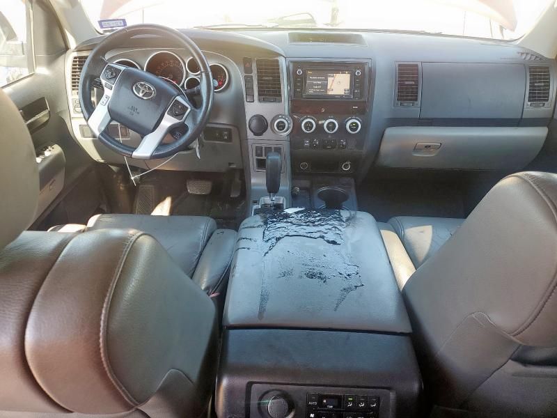 2015 Toyota Sequoia SR5