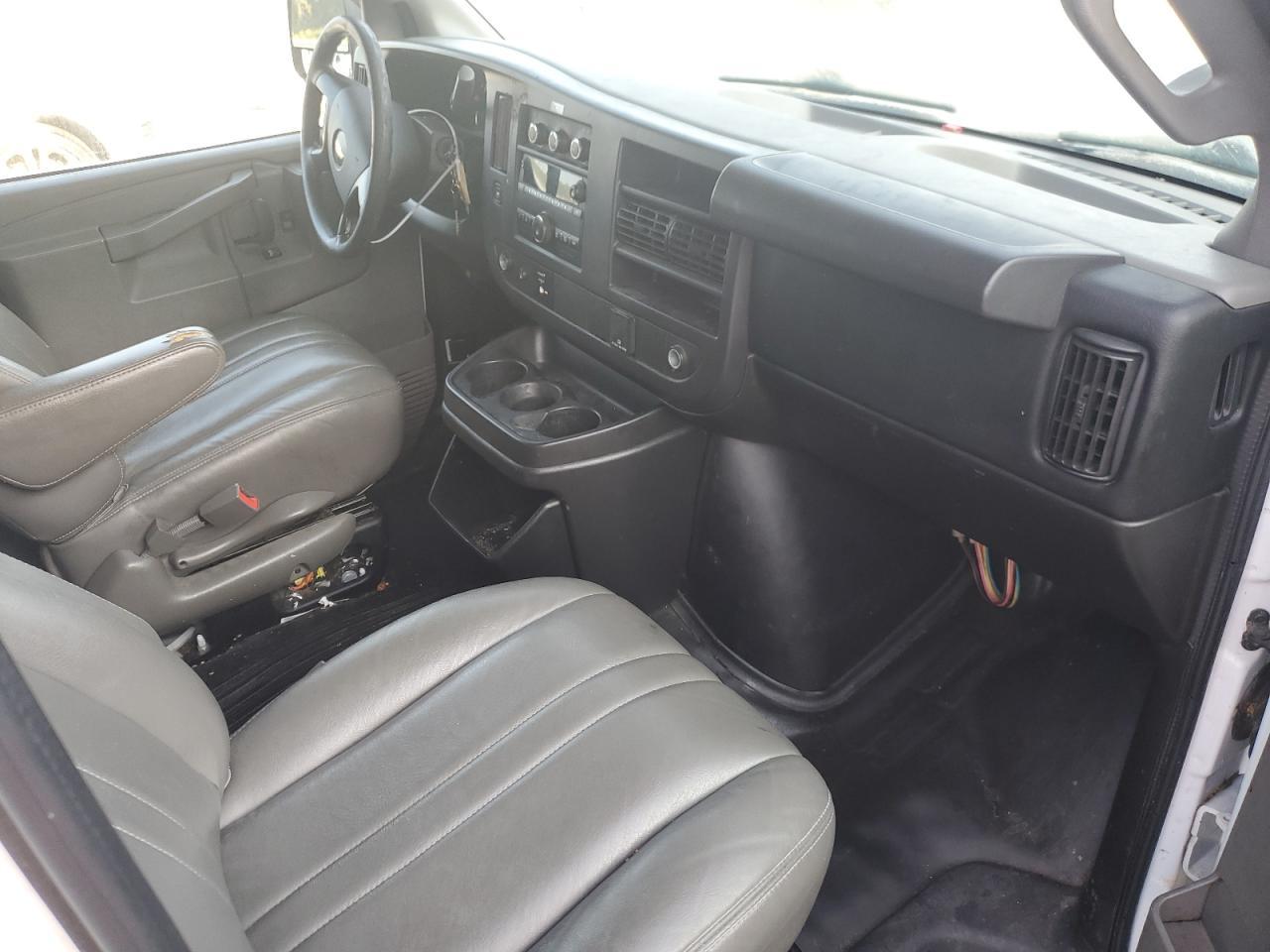 2016 Chevrolet Express G2500