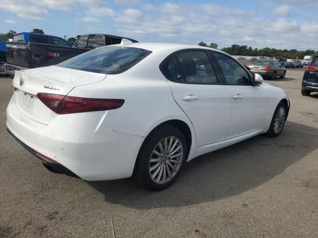 2022 Alfa Romeo Giulia