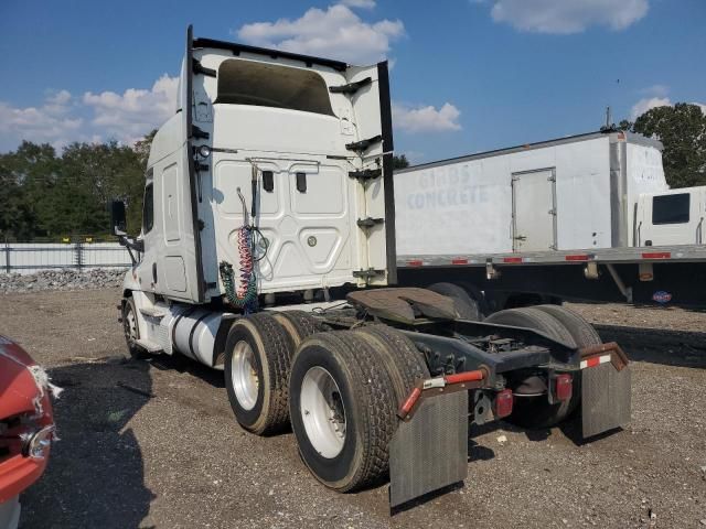 2017 Freightliner Cascadia 125 Semi Truck