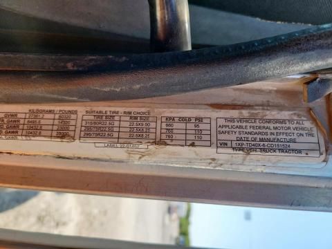 2012 Peterbilt Tractor 2012 Peterbilt 367 Semi Truck