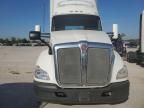2017 Kenworth T680 Semi Truck